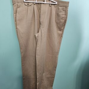 Dockers Men's Khaki Chinos